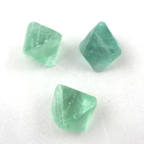 Fluorit zelený - samostatní krystalky L, 1 ks