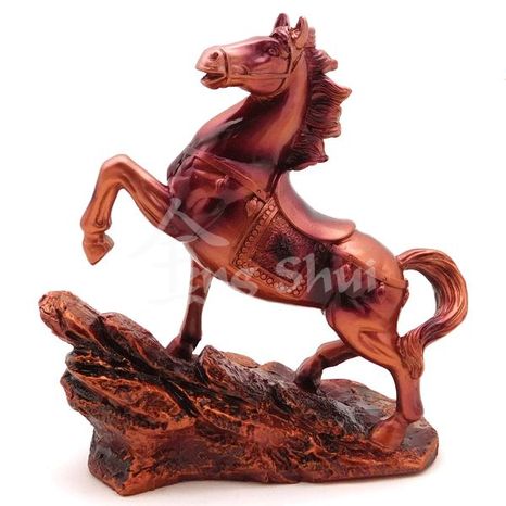 Kůň pro úspěch a prestiž, bronzovo-červený