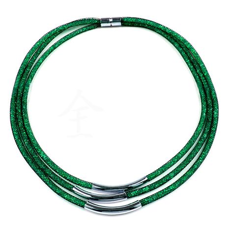 Náhrdelník zelený 3-řadý, magnet