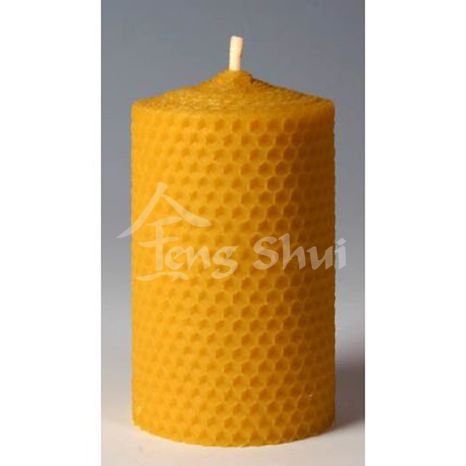 Svíčka Včelí vosk točená 12 x 6.4 cm